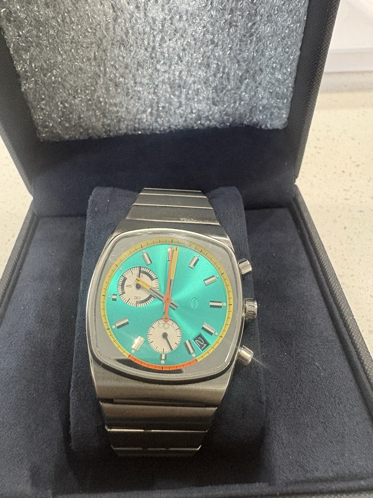Brew Metric Chronograph Retro Green Dial Chronograph Preowned GOOD Condition