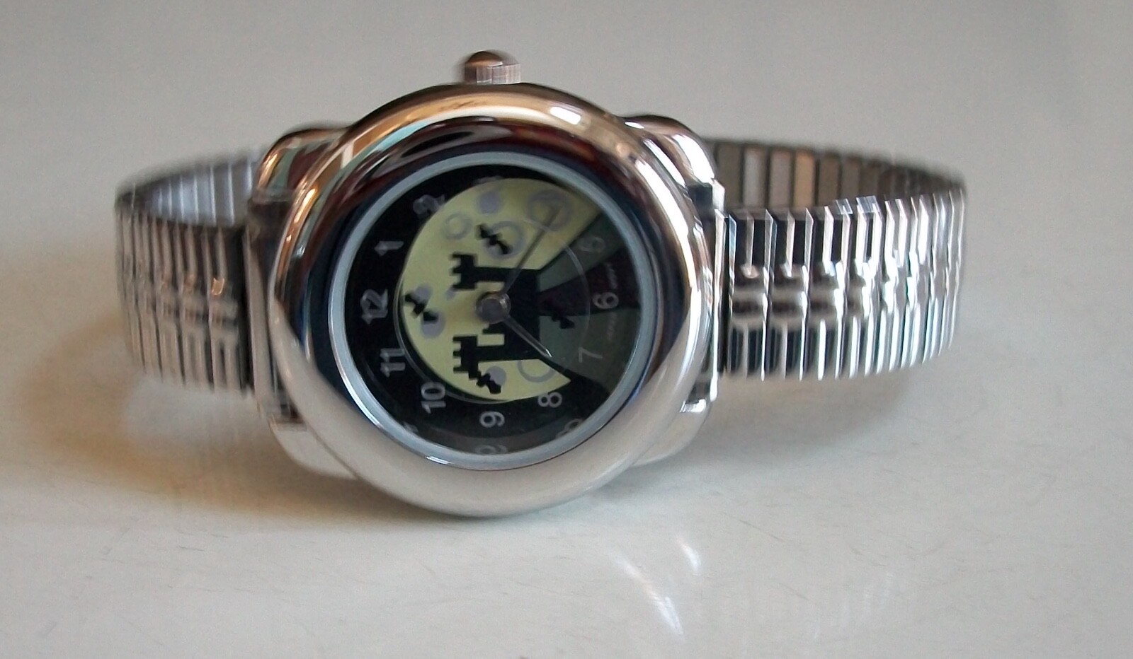 Women Number Dial Halloween Silver Finish Stretch Band Fashion Casual Watch