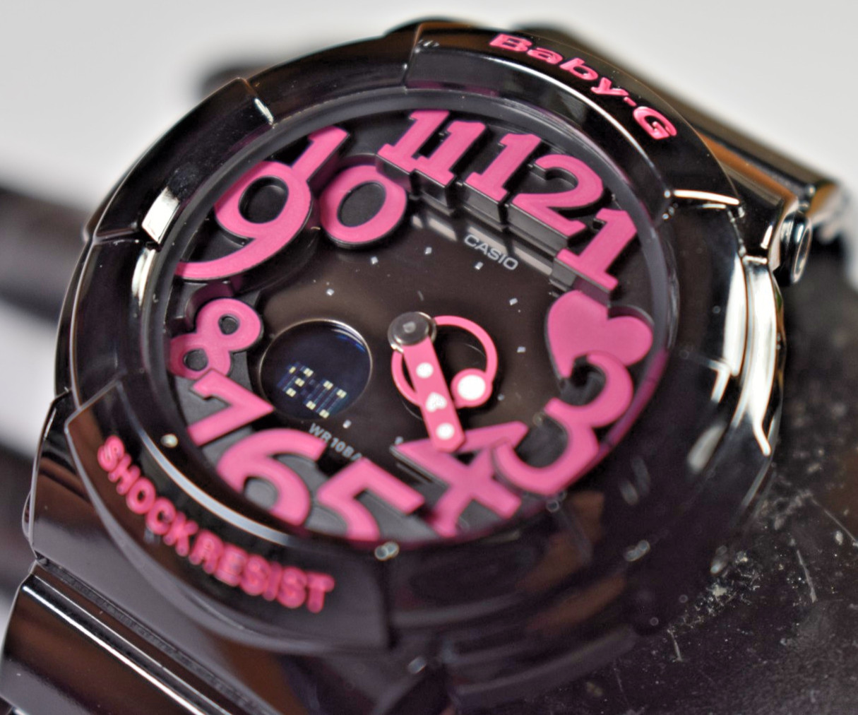 Casio BGA130-1B (5194) Black/Pink Round Women’s Watch NEW BATTERY!