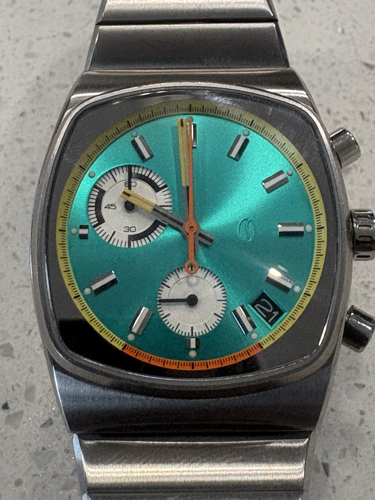 Brew Metric Chronograph Retro Green Dial Chronograph Preowned GOOD Condition