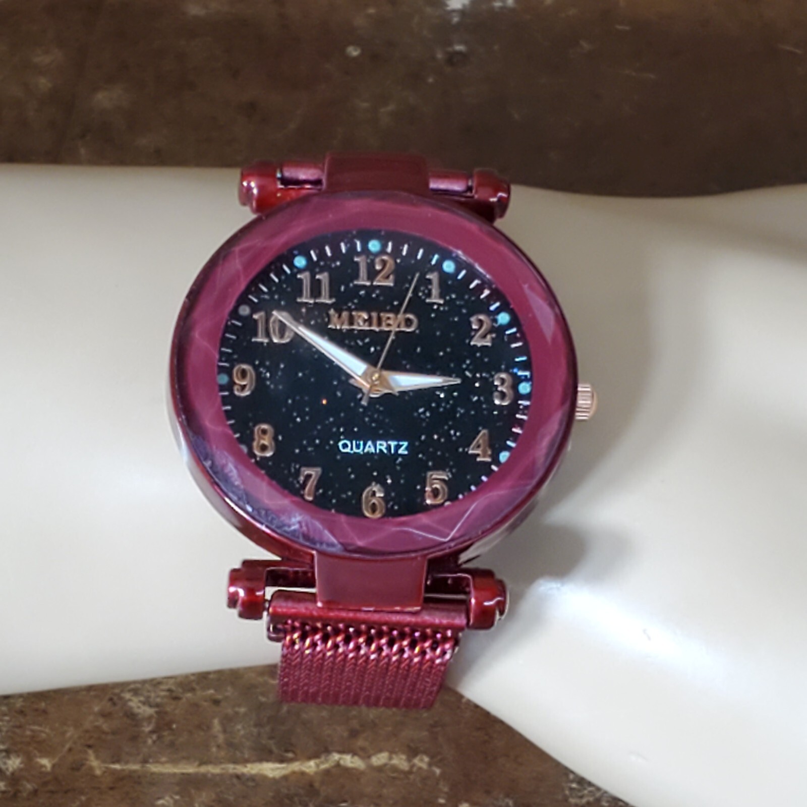 Starry Sky Wrist Watch with Magnetic Band – Quartz