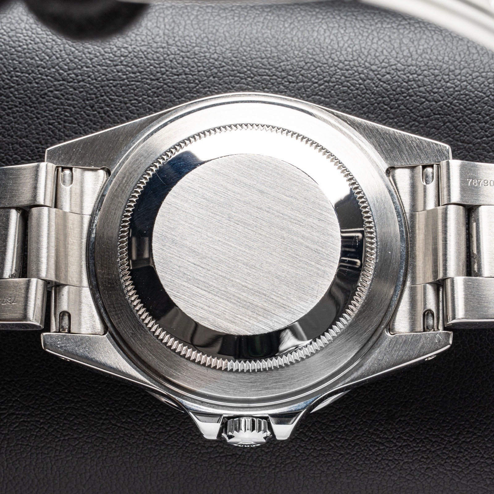 2001 MINT Rolex Explorer II Black 16570 40mm Swiss Made