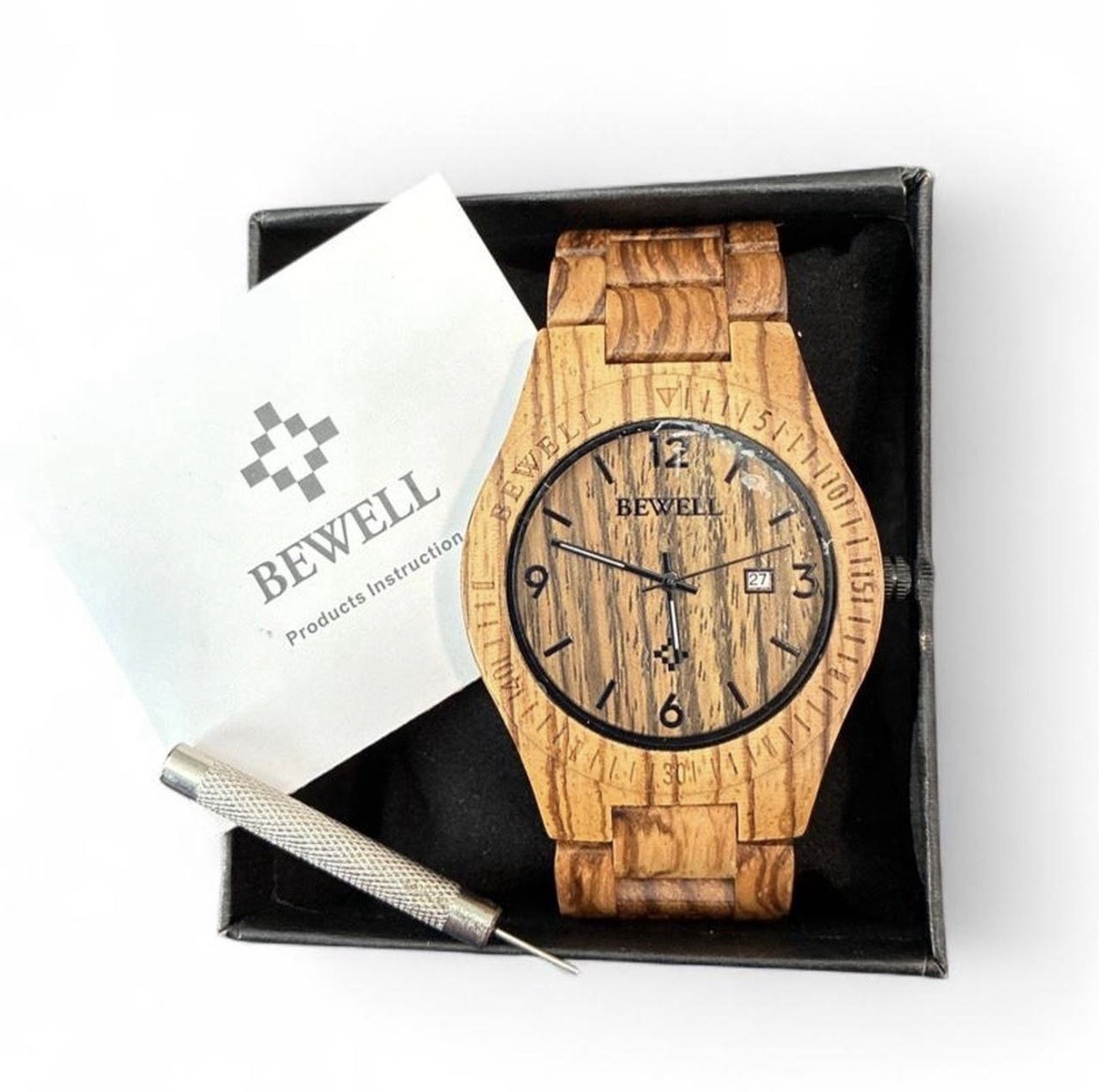 BEWELL Wood Quartz Wristwatch Brown Wood Case & Bracelet Wood Grain Dial Date