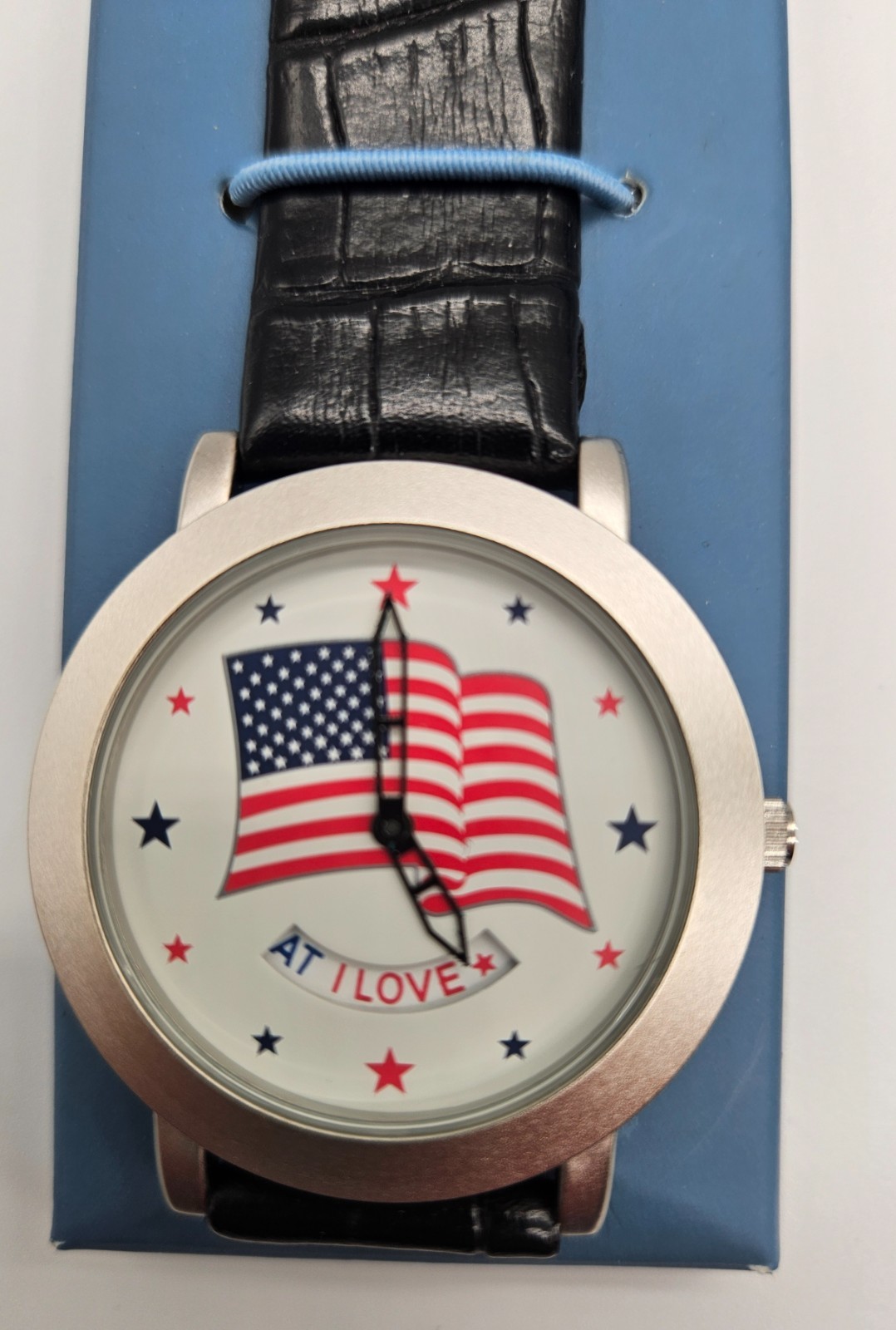 Avon “Land That I love” Patriotic Message Watch USA Flag – Vintage – NEW IN BOX