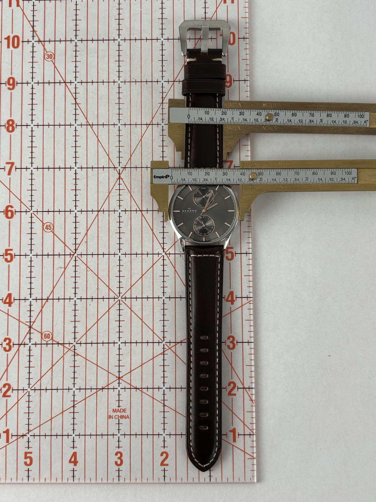 Skagen SKW6086 40mm Silver Tone Quartz Day/Date Watch w/Brown Band & New Battery