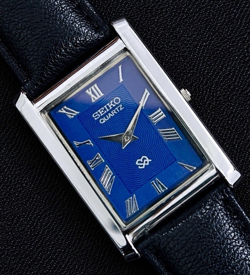 Vintage Seiko Slim Quartz Analog Blue Dial Men’s Wristwatch