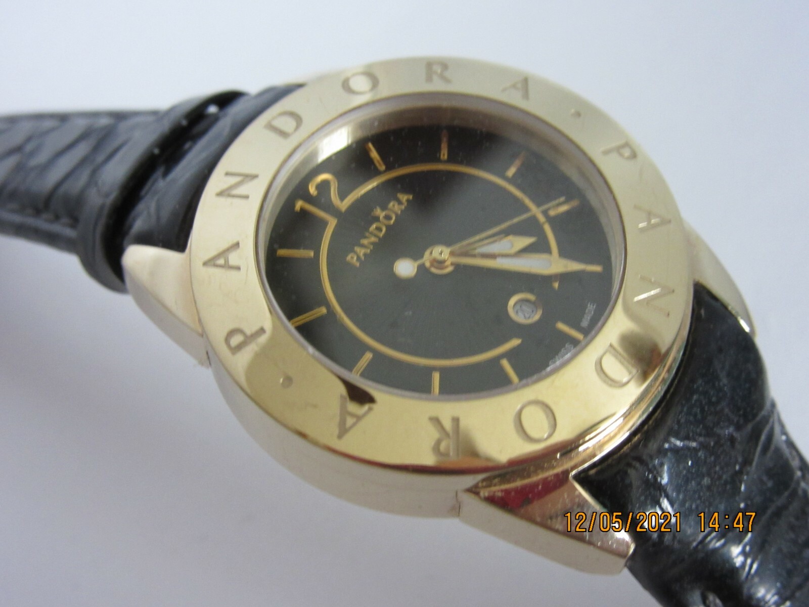 Pandora 812013BK Ladies Wristwatch w/Orig. Leather Pandora Band Retired Working
