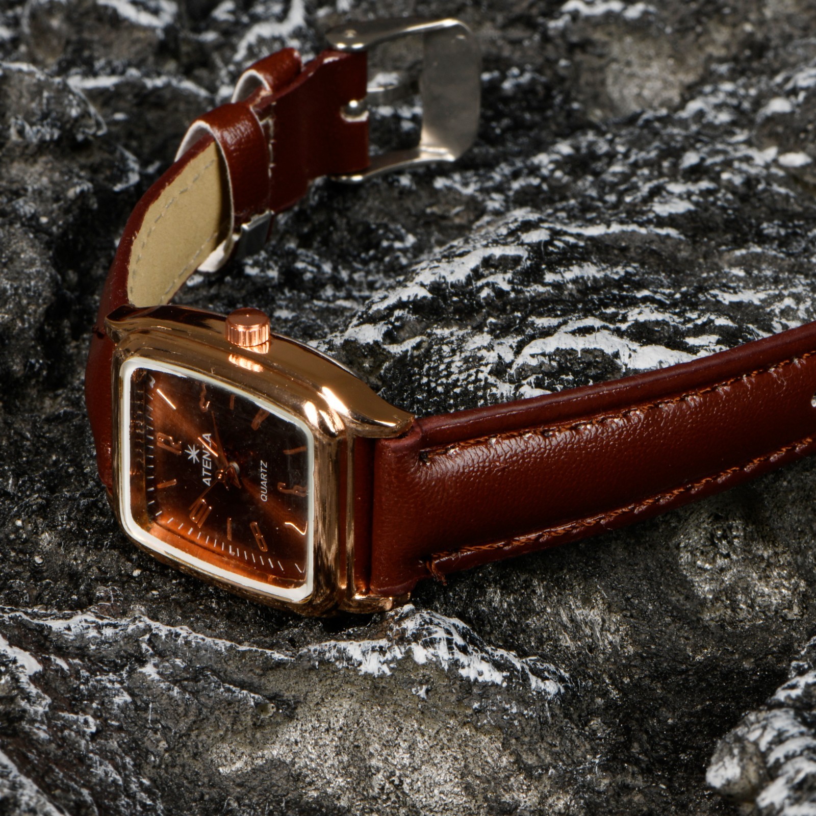 Women Casual Watch Quartz Brown Red Leatheroid Watches Quartz Analog Wristwatch