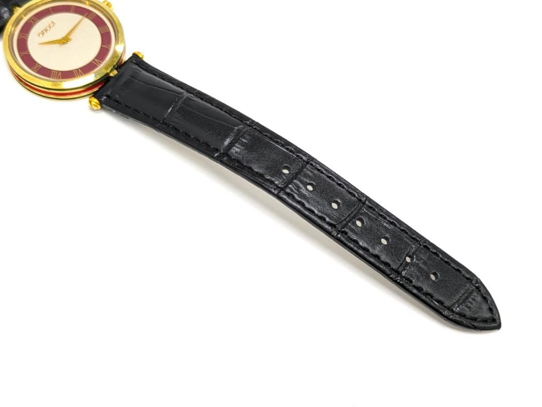 Gucci Shelly Line Quartz Round Watch Red Gold Black Japan 071830