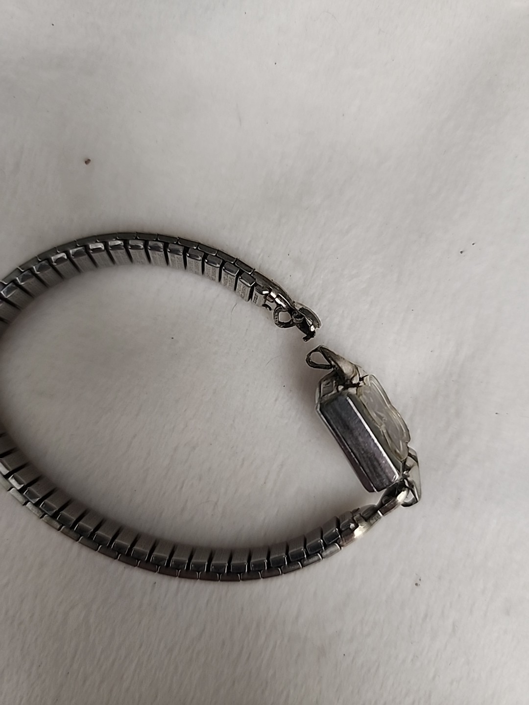 Vintage Gruen Silverstone Women’s Watch Not Working for Parts Or Repair