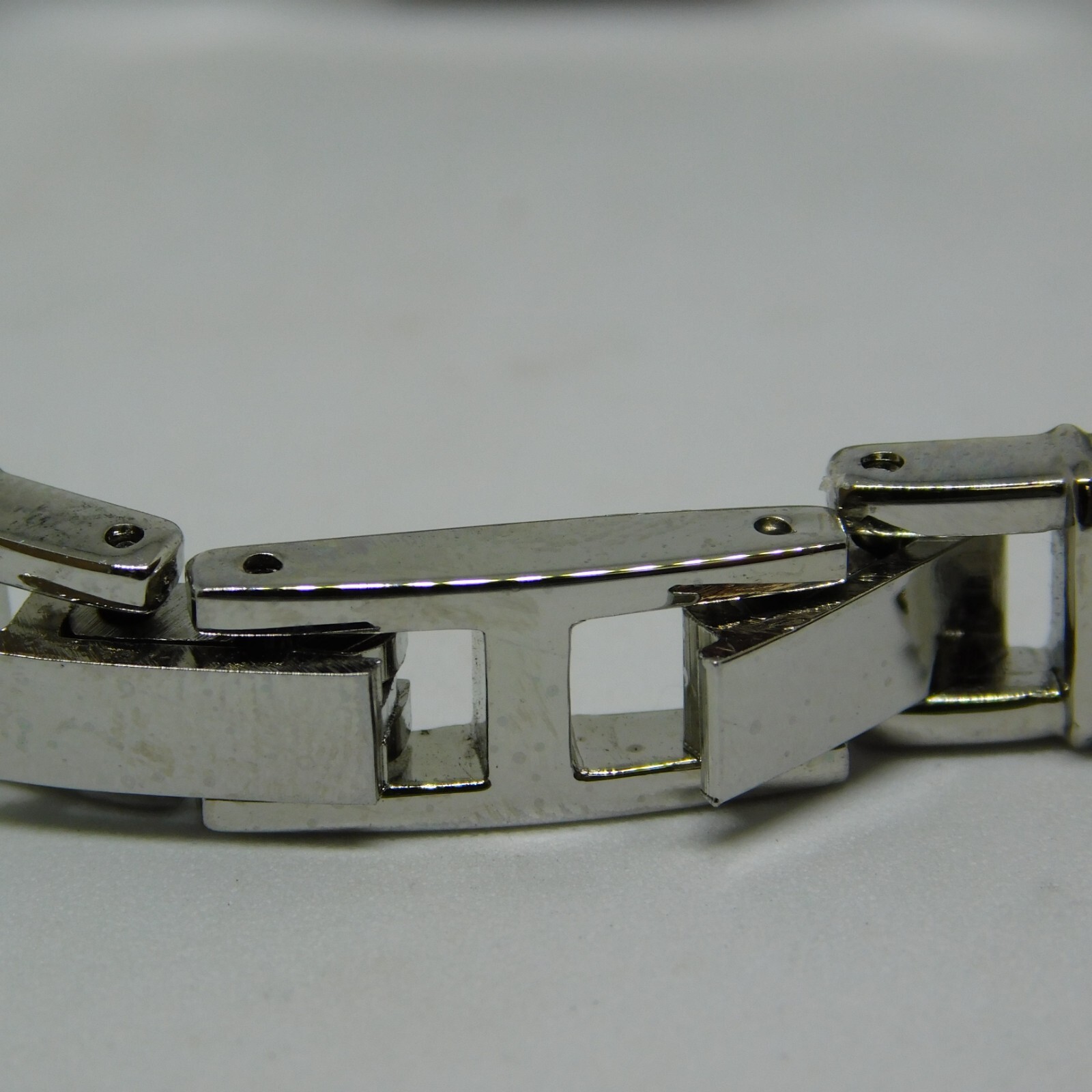 L.A. Express LAX1368 Quartz Analog Women’s Watch Sz. 6 1/2″ New Battery