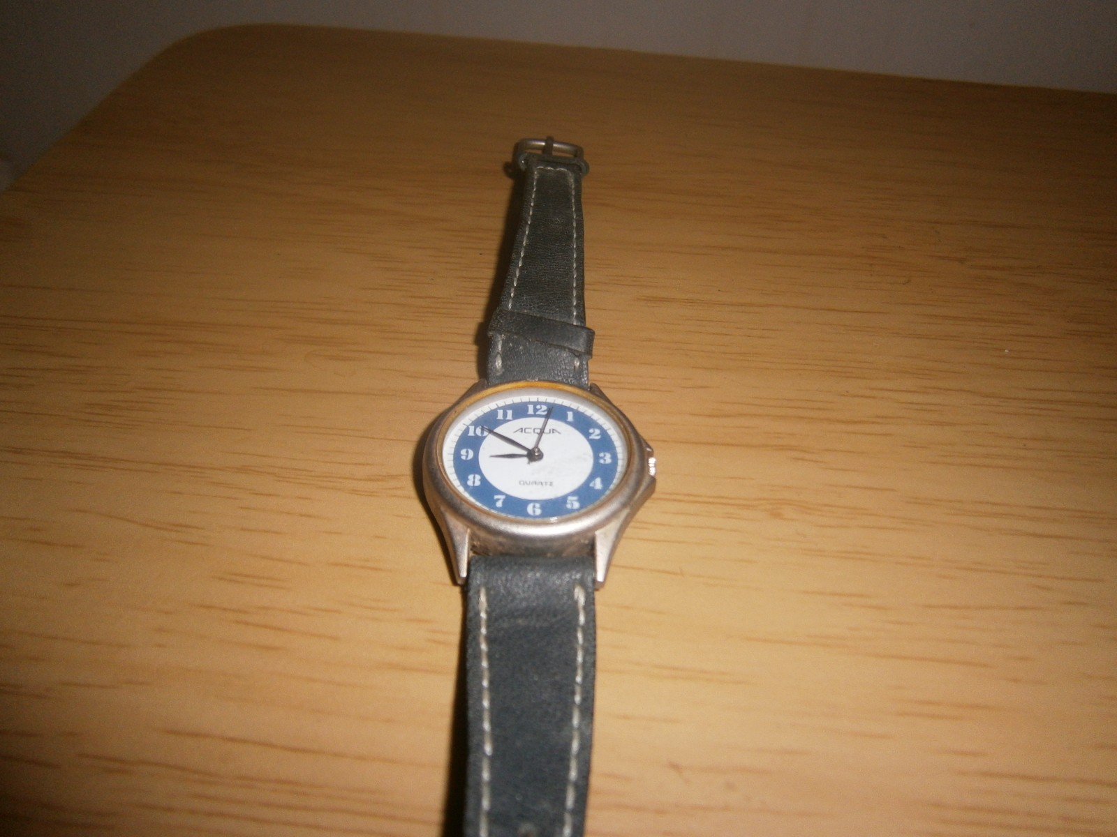 Vintage Acqua black leather philipinnes quartz watch.20.5cm. WEAR(E22a2)