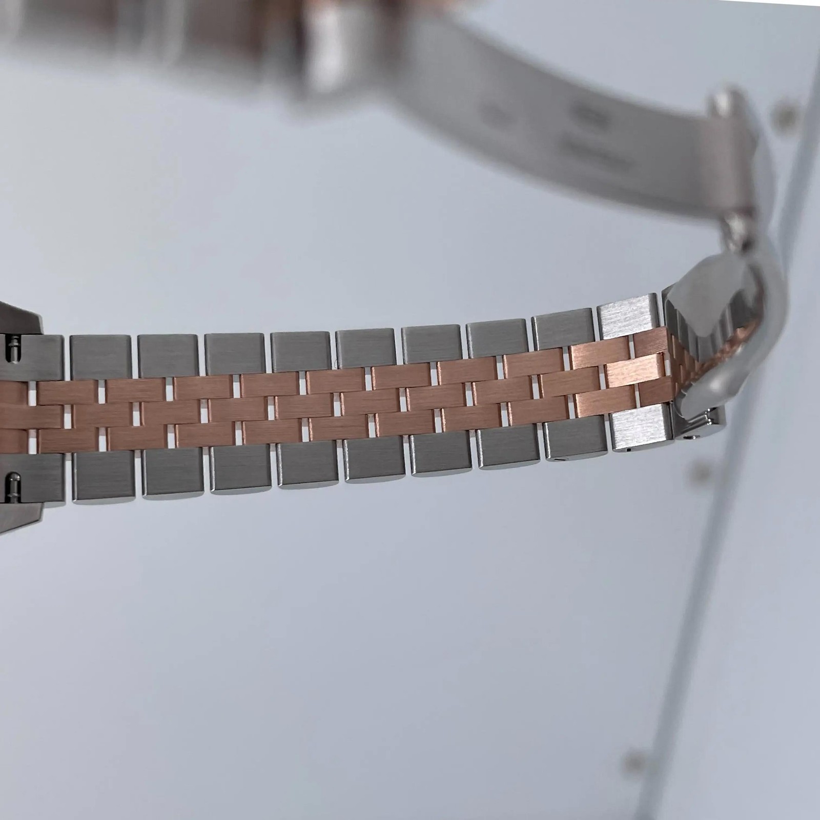 2024 New Rolex 279171 28mm 18K Rose Gold Steel White Roman Dial Ladies Watch