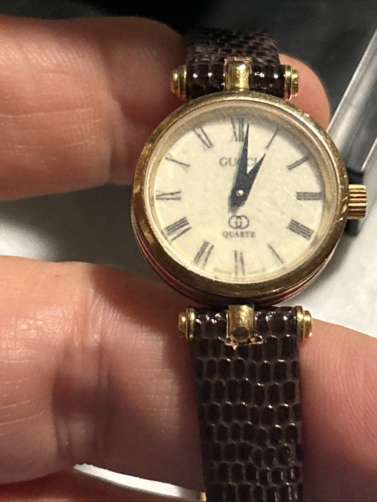 Vintage Gucci 2000L Swiss Made Quartz Women Watch A251 Need Batteri Selin As Is