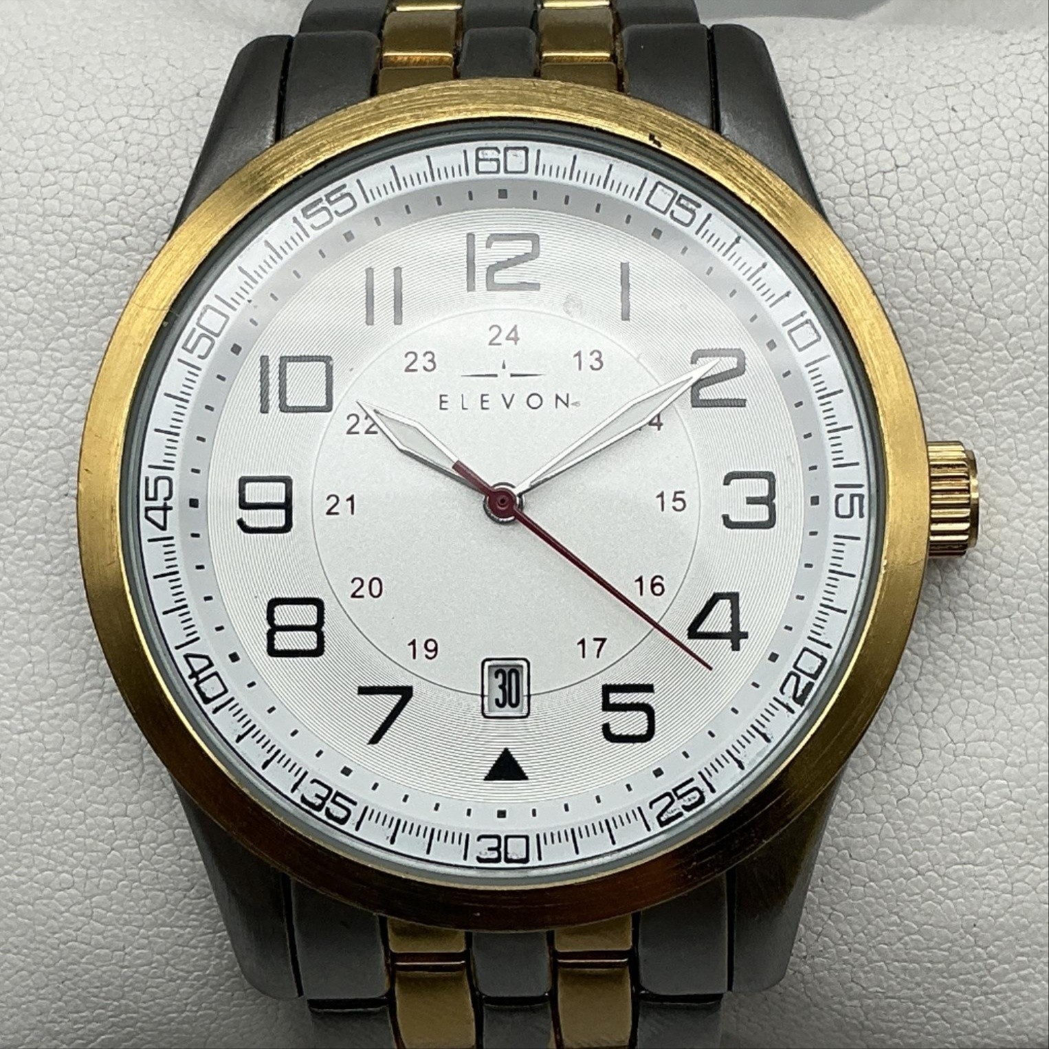Elevon Mens Watch 42mm Silver Gold Two Tone Date Stainless New Battery