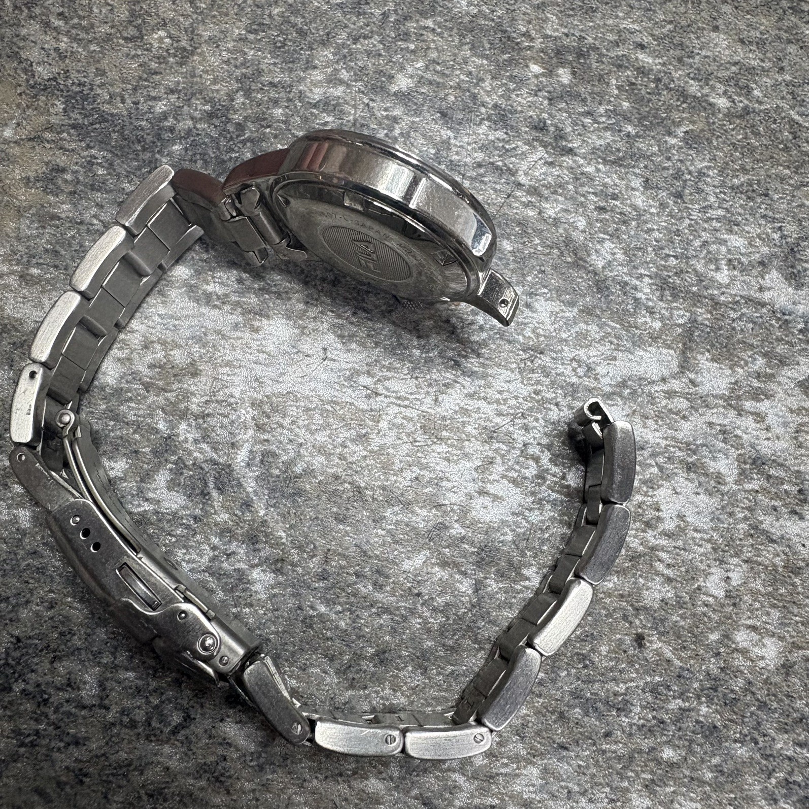 Vintage Fila Sports Watch Quartz Rare screw down bezel SPARES REPAIR