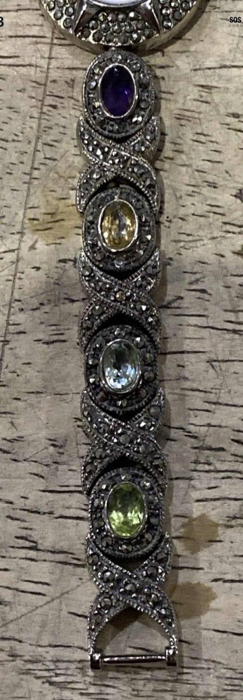 Vintage Lucoral Women’s Wtist Watch Pearl Dial & Gemstones