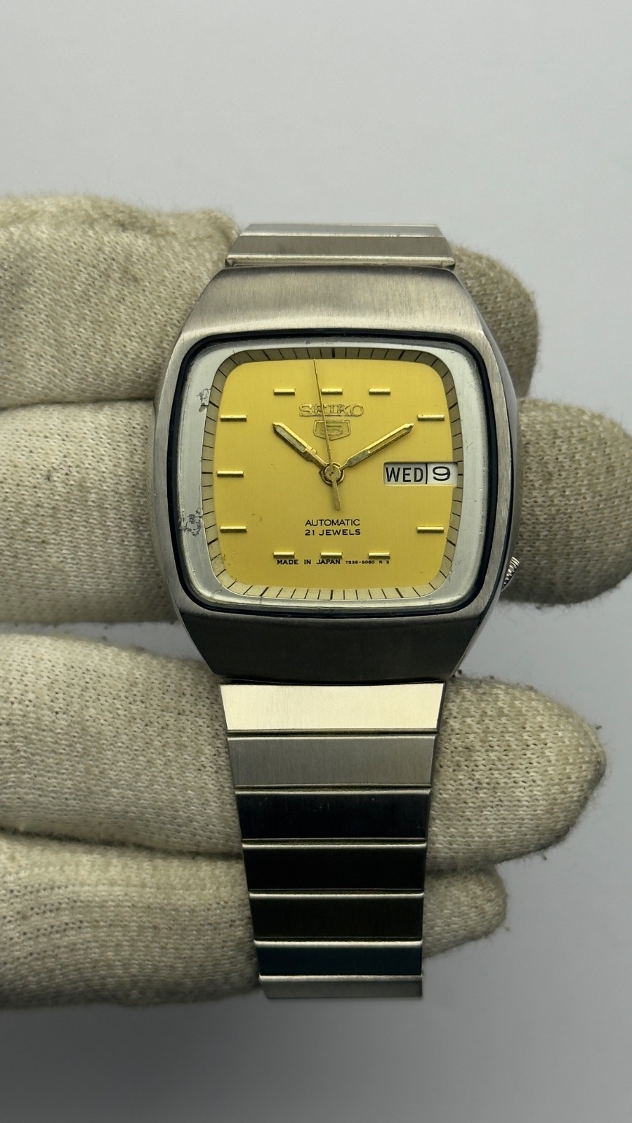 Vintage Seiko 5 Automatic 21 Jewels TV Case Yellow Dial Watch