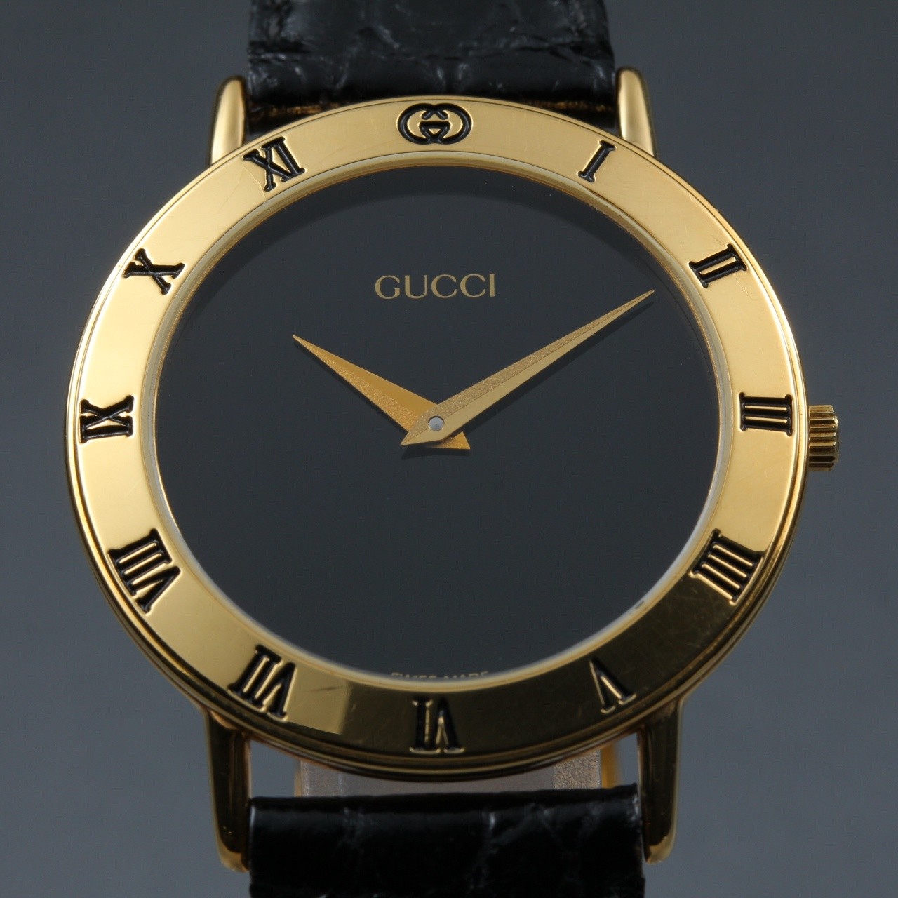 [Near Mint] GUCCI 3000.2.M Roman Black Dial Quartz Men’s Watch From JAPAN
