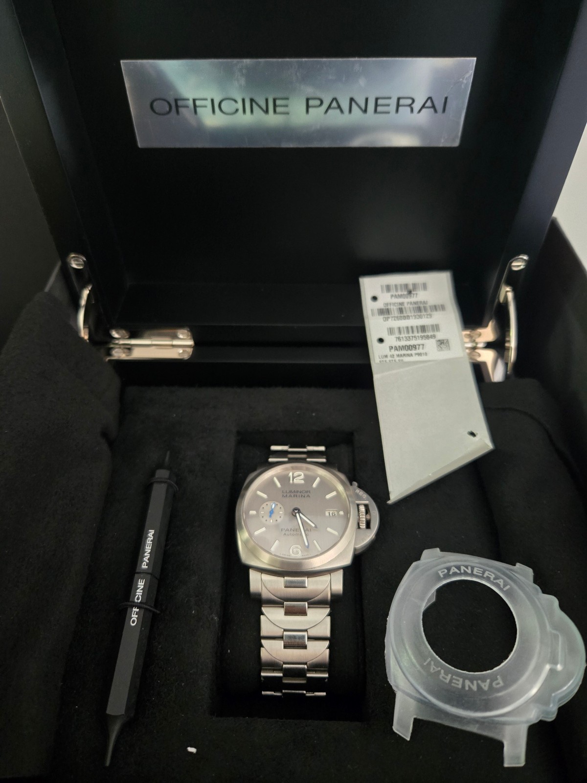 Pre-owned Panerai Luminor 1950 Automatic 42mm – Silver Dial – PAM00977 Good Cond