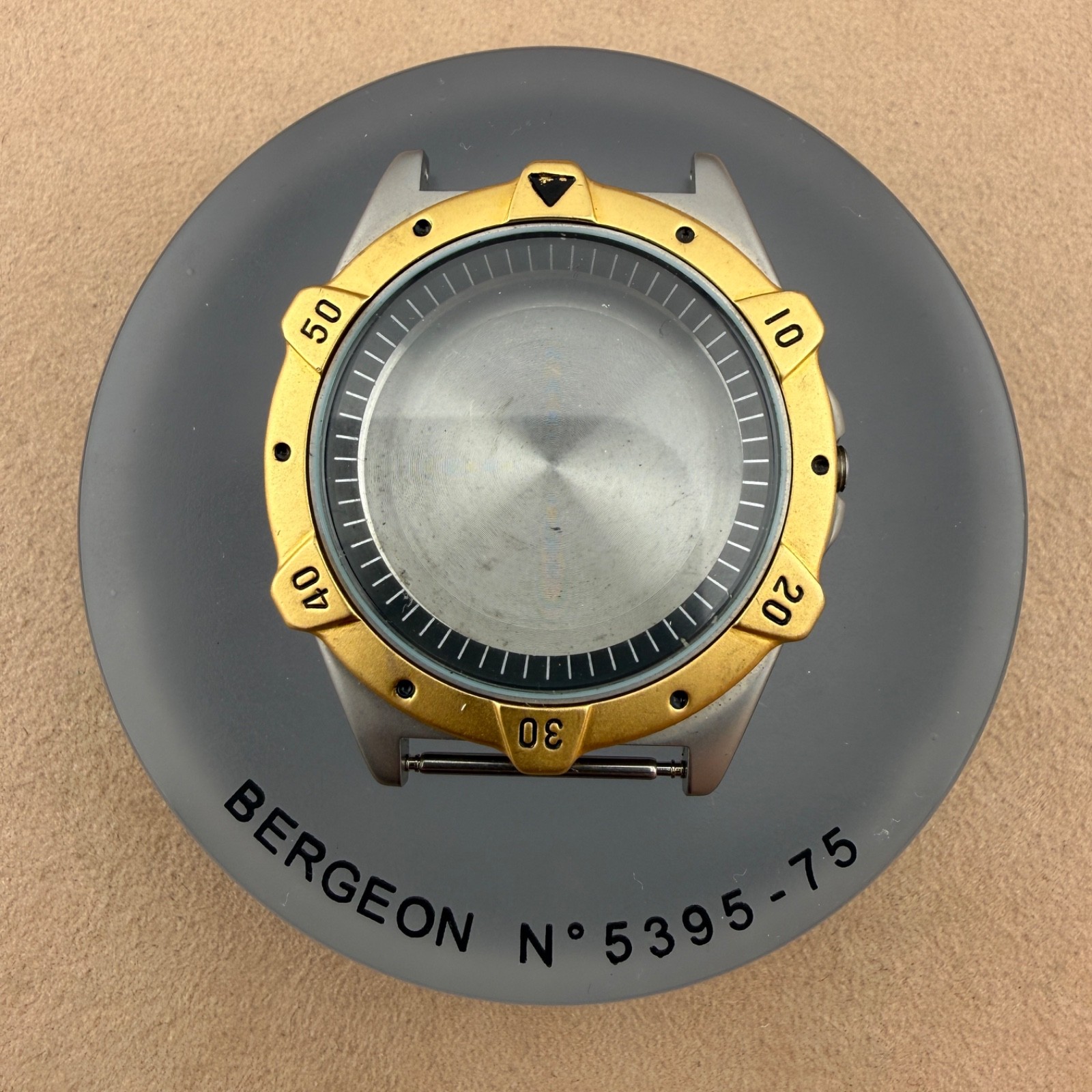 Stainless Steel Watch Case 40mm Screw Back Rotating Bezel