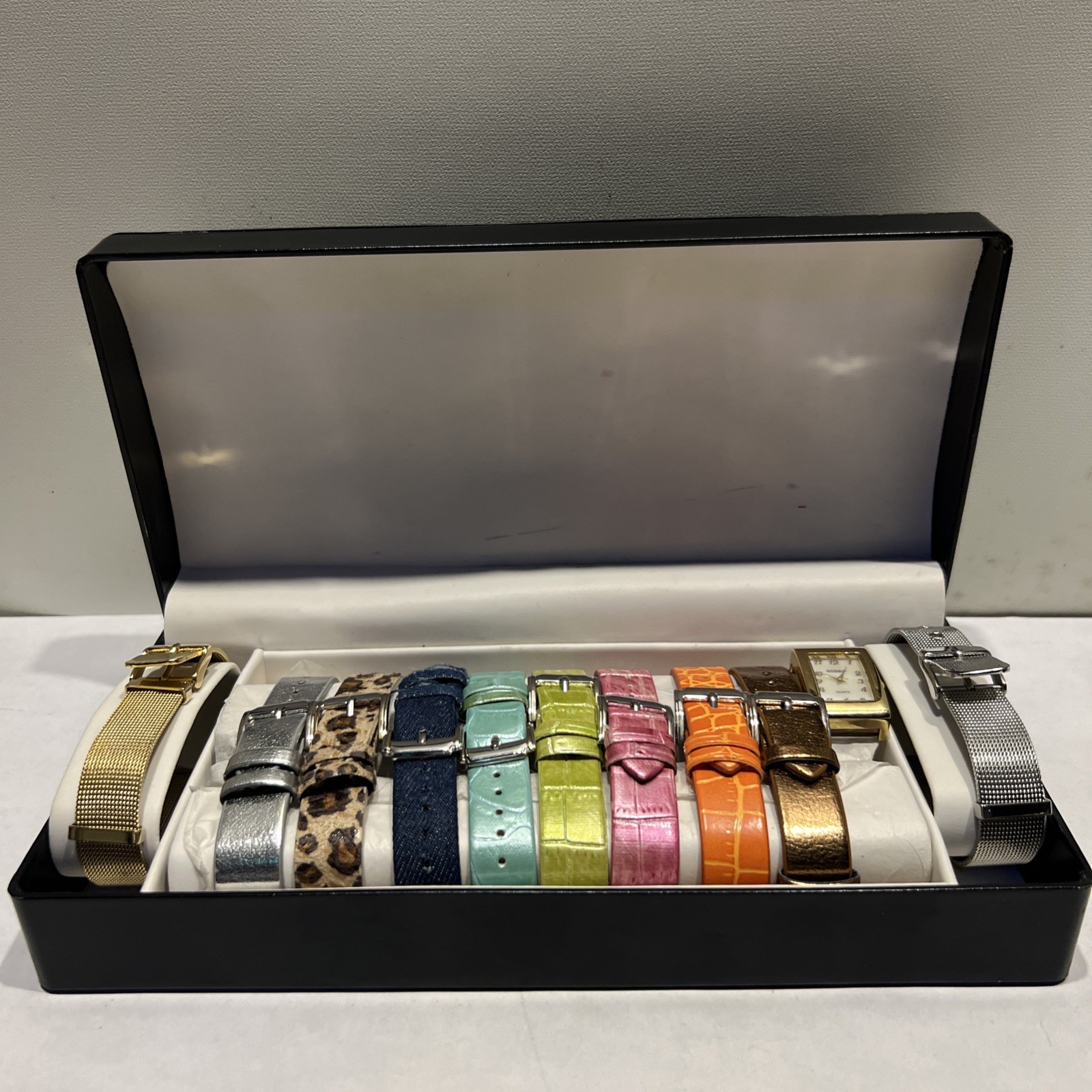 Gossip Women’s Quartz Watch Set With 10 Interchangeable Bands In Working Cond