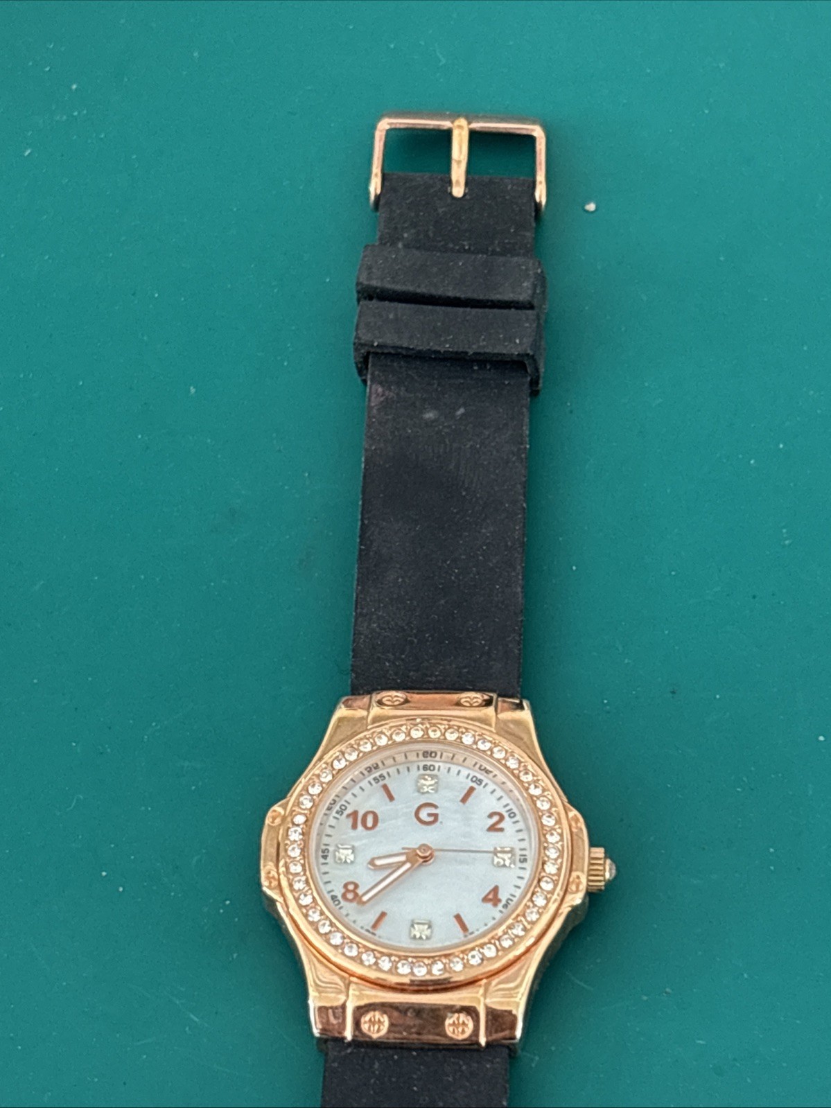 GOSSIP WHITE RHINESTONE BLACK SILICONE BAND Rose Gold tone Watch New Battery