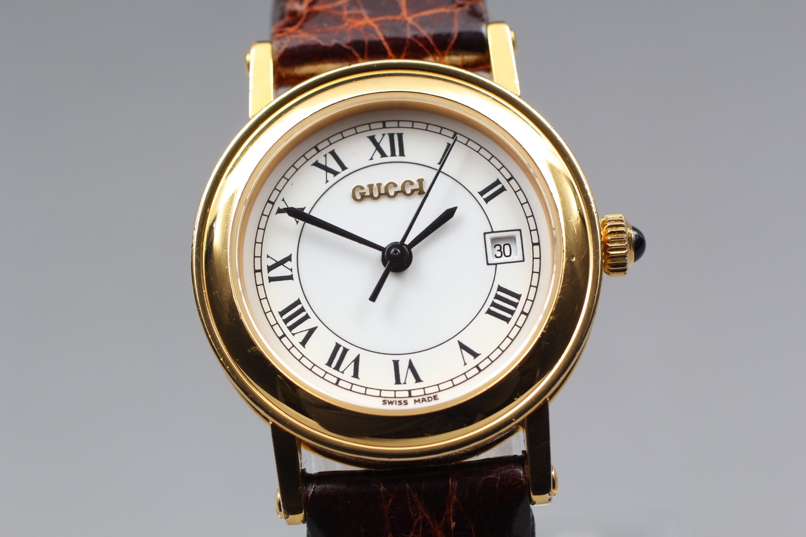 *Near MINT* Vintage GUCCI 7200L Gold White Dial 26mm Quartz Ladies Watch JAPAN