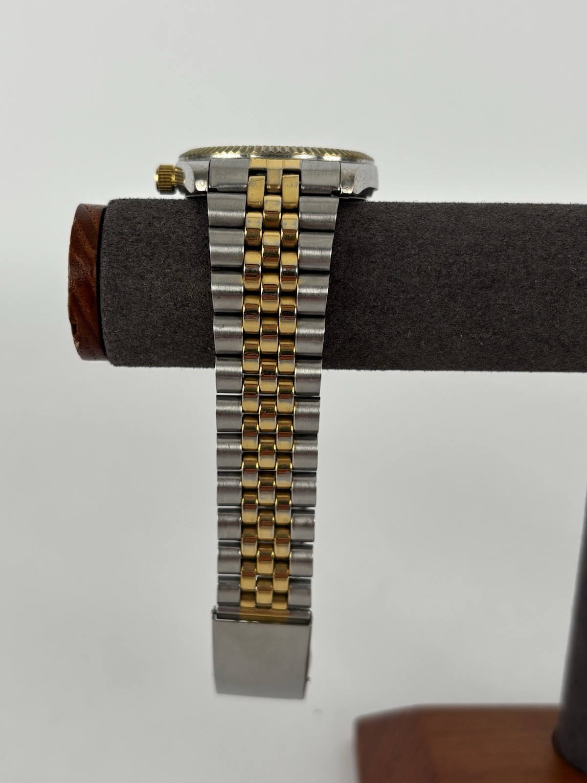 Manhattan 36mm Silver/Gold Tone Black Dial Quartz Watch w/Bracelet & New Battery