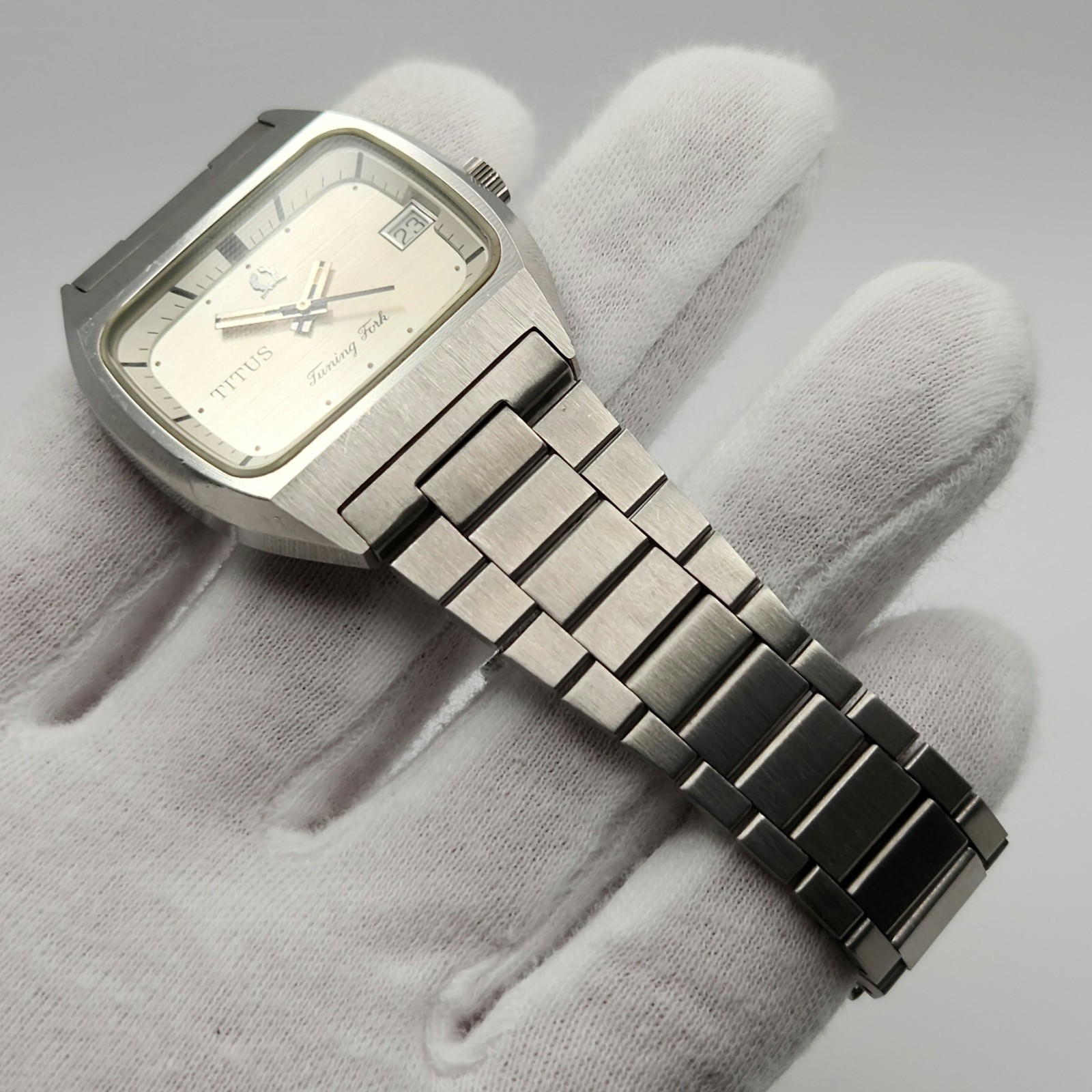 Titus Tuning Fork Men’s Silver Tone Vintage Swiss Made Watch – PARTS / REPAIR