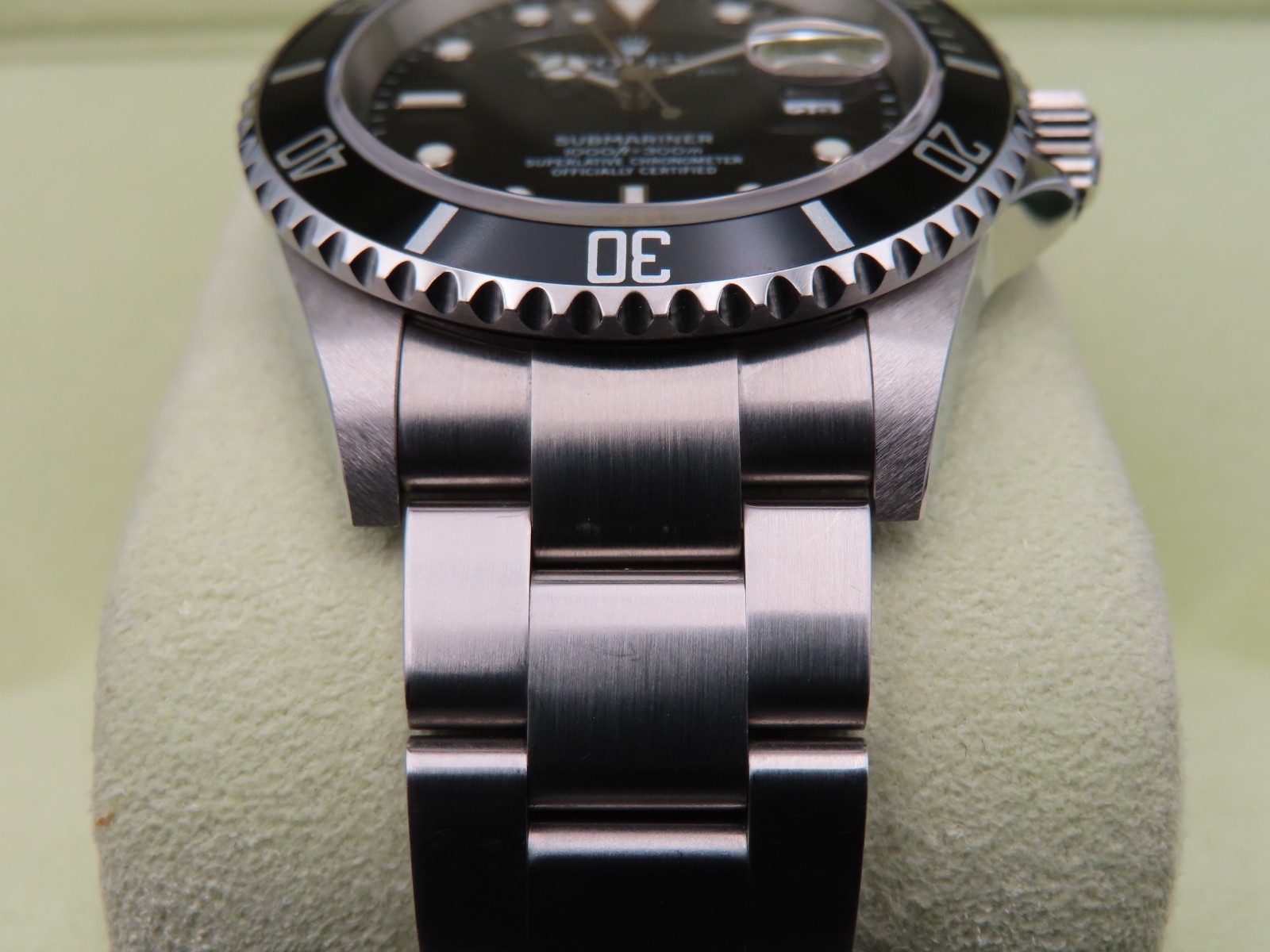 2007 Rolex Submariner Date 16610 Unpolished Men’s 40mm Wristwatch Box Papers