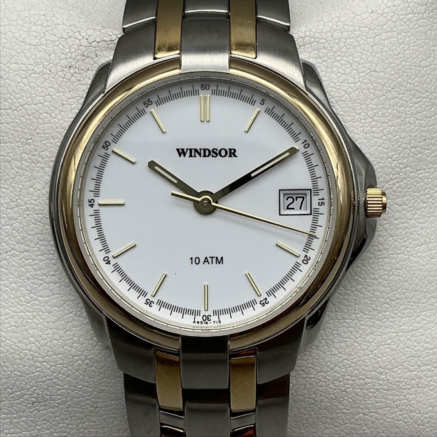 Windsor Mens Watch 37mm White Dial Date Two Tone 10 ATM Swiss New Battery 8.25″