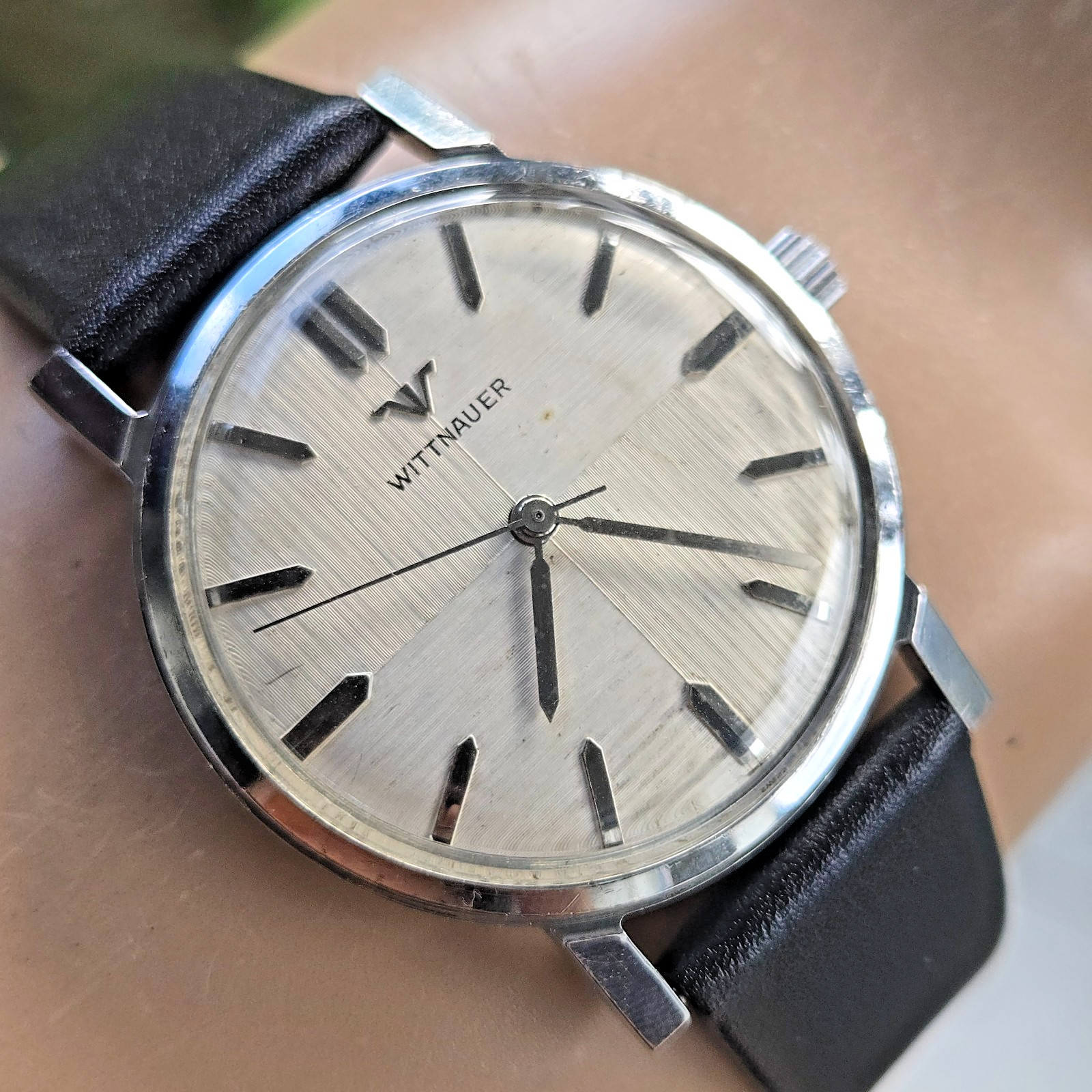 Vintage Wittnauer men’s manual wind watch Linen crosshair-quadrant dial 1950s