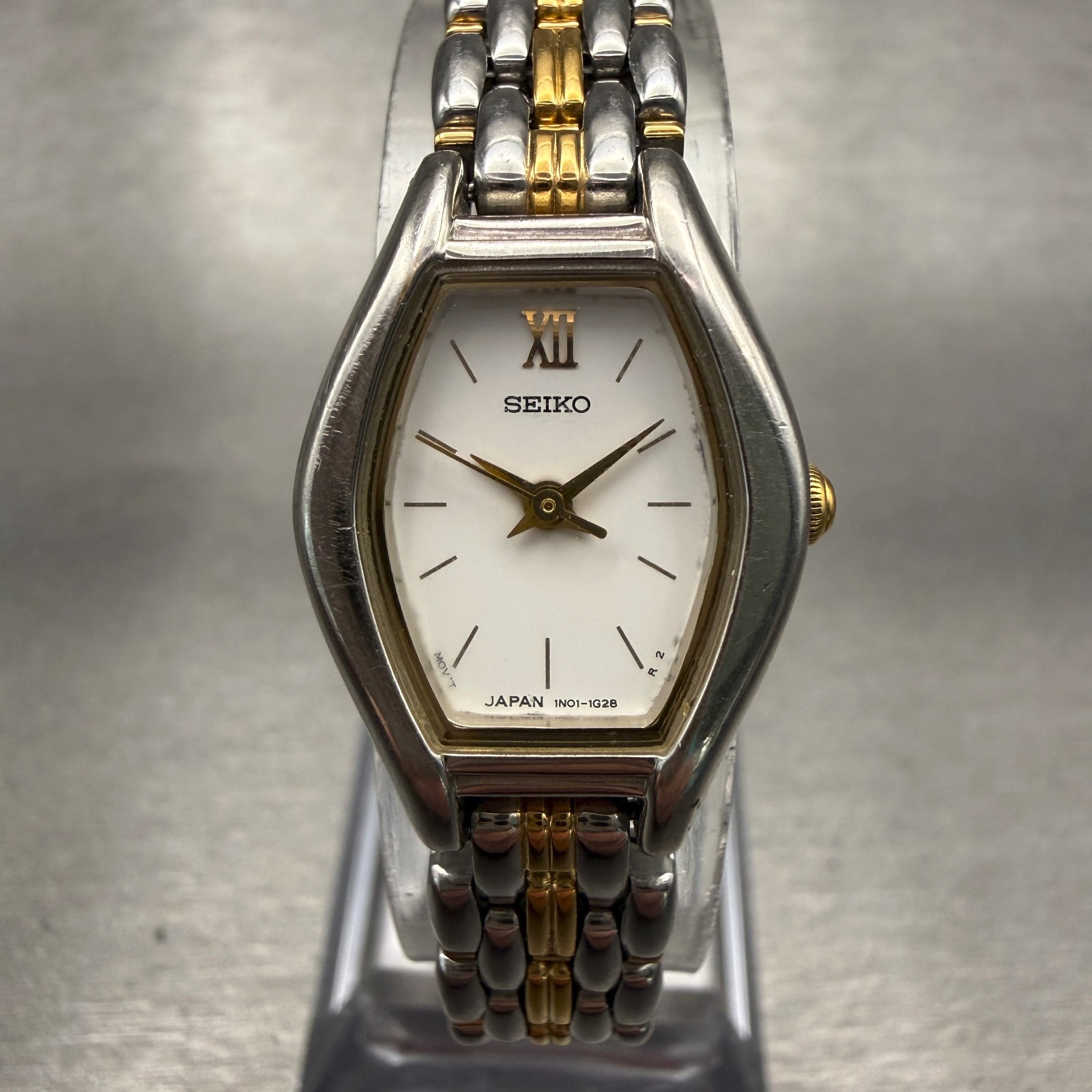Seiko Watch Women 18mm White Dial Two Tone Oval 1N01-5C29 Vintage New Battery