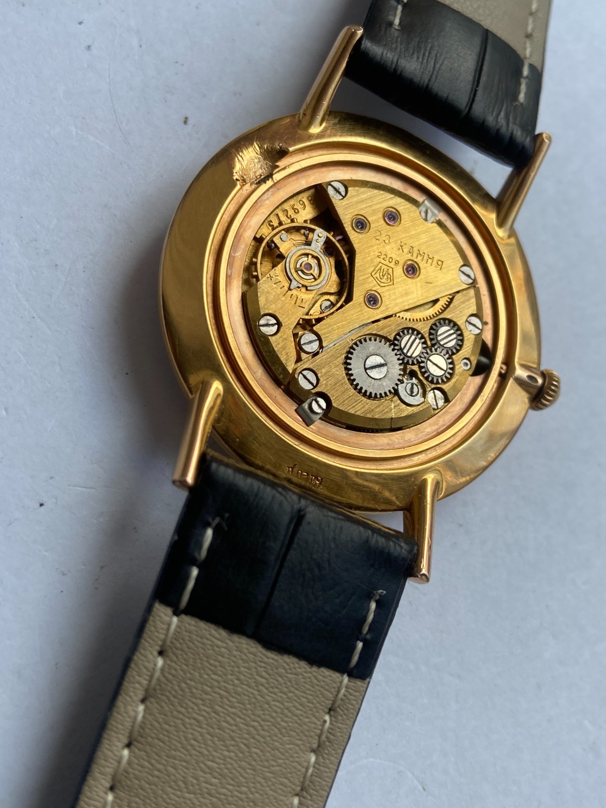 Vintage RARE SOVIET WRIST WATCH Men LUCH ЛУЧ DE LUXE 2209 CCCR AU 20 MICRONS