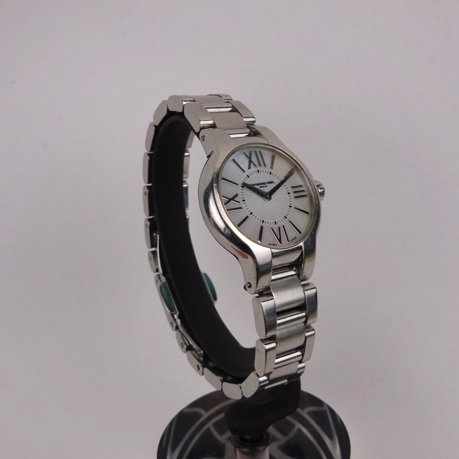 Raymond Weil Noemia 5927 Women’s Watch Swiss Made Sapphire Crystal MOP Dial