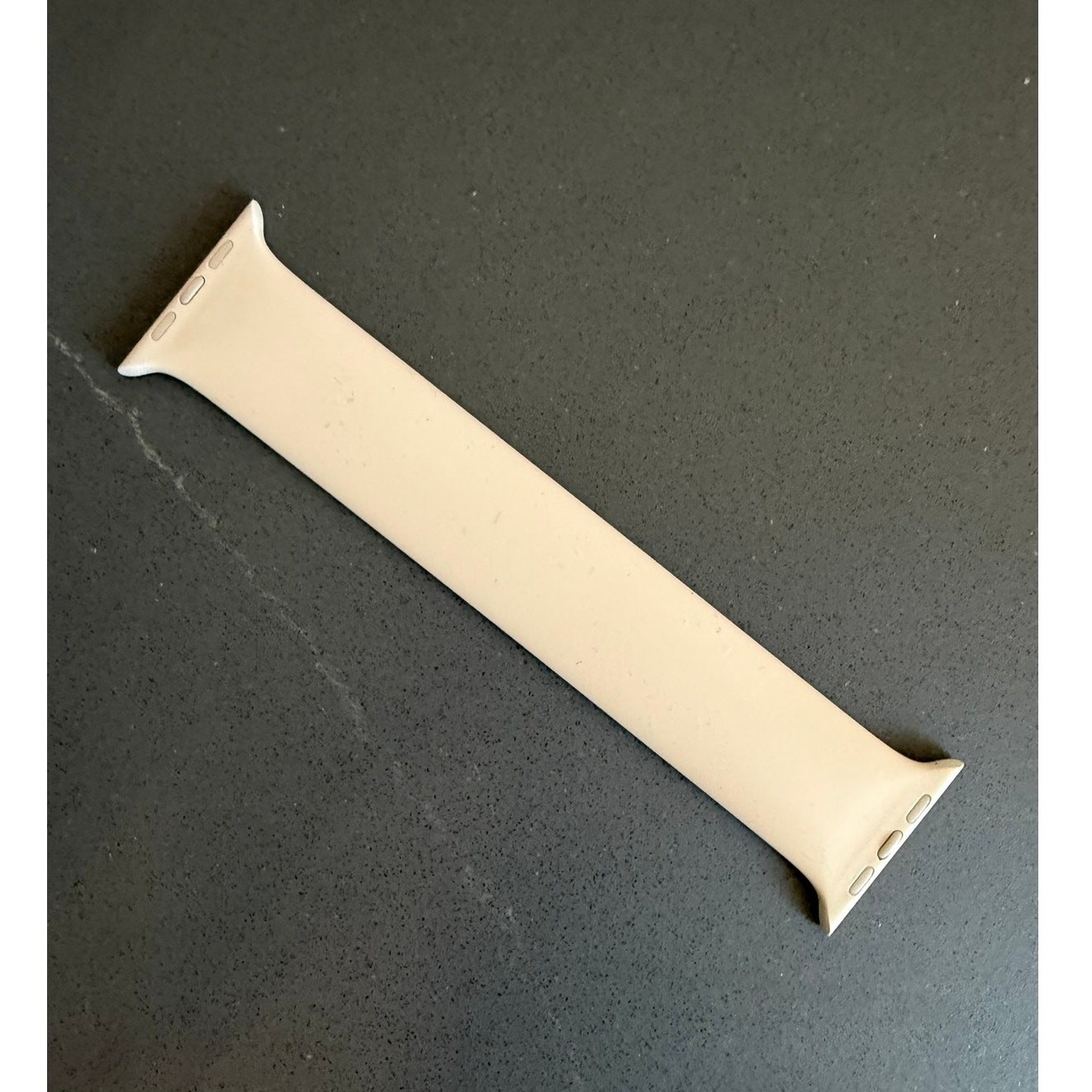 Apple Watch Solo Loop Band 45mm Starlight Beige Size 5 Silicone Strap
