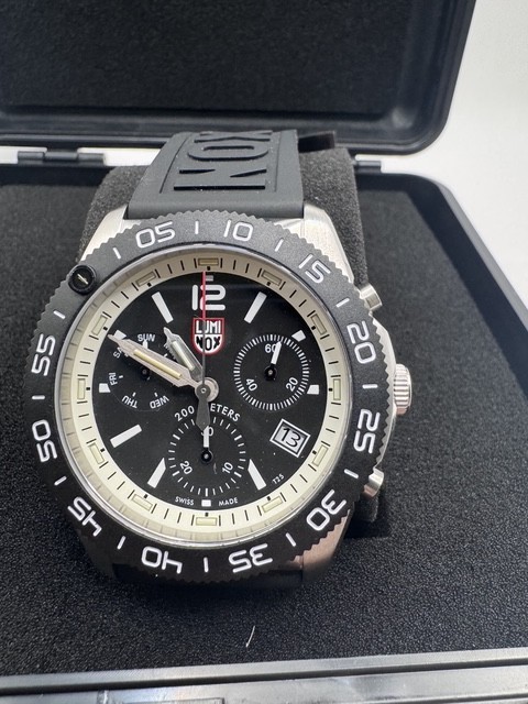New Luminox XS.3141 Pacific Diver Ripple Black Dial Rubber Men’s Watch MSRP $895