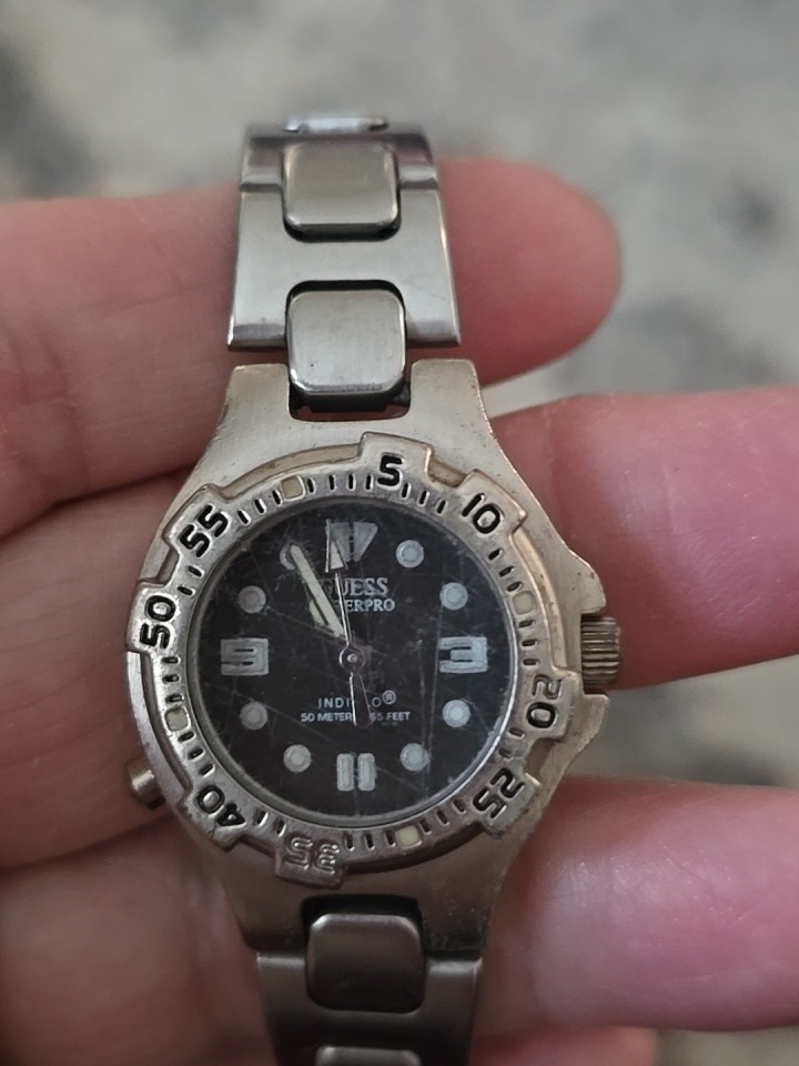 Guess waterpro 50 hotsell meters 165 feet 1996 1600×1600 Classic Rehabilitatio