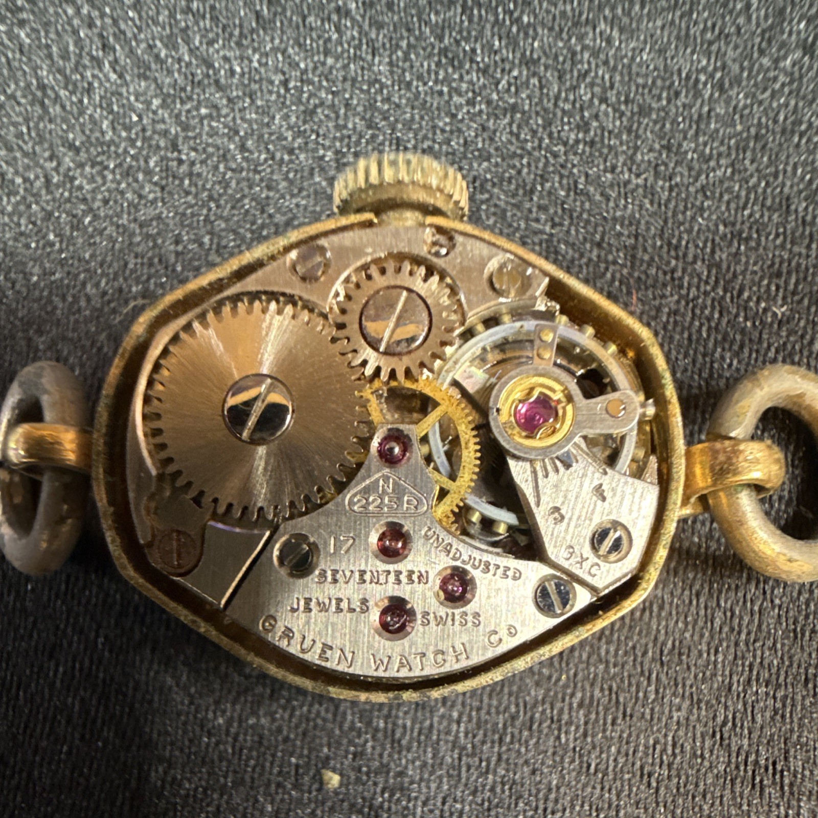 Vintage Gruen Precision 17 Jewel Swiss Watch Parts Repair No Strap
