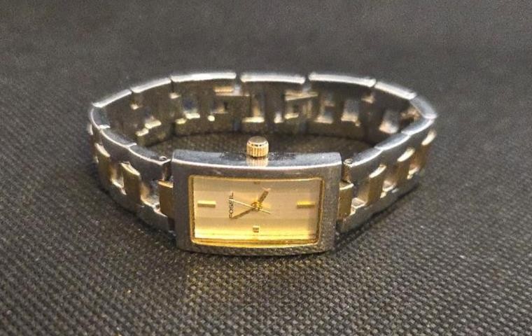 FOSSIL F2 Watch Two tone Gold & Silver ES-1109 All Stainless Steel NEW BATTERY