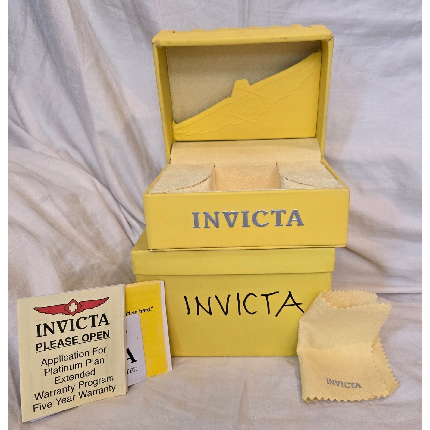 Invicta IN3352 Automatic Professional 660ft/200m Water Resistant Silver/Black