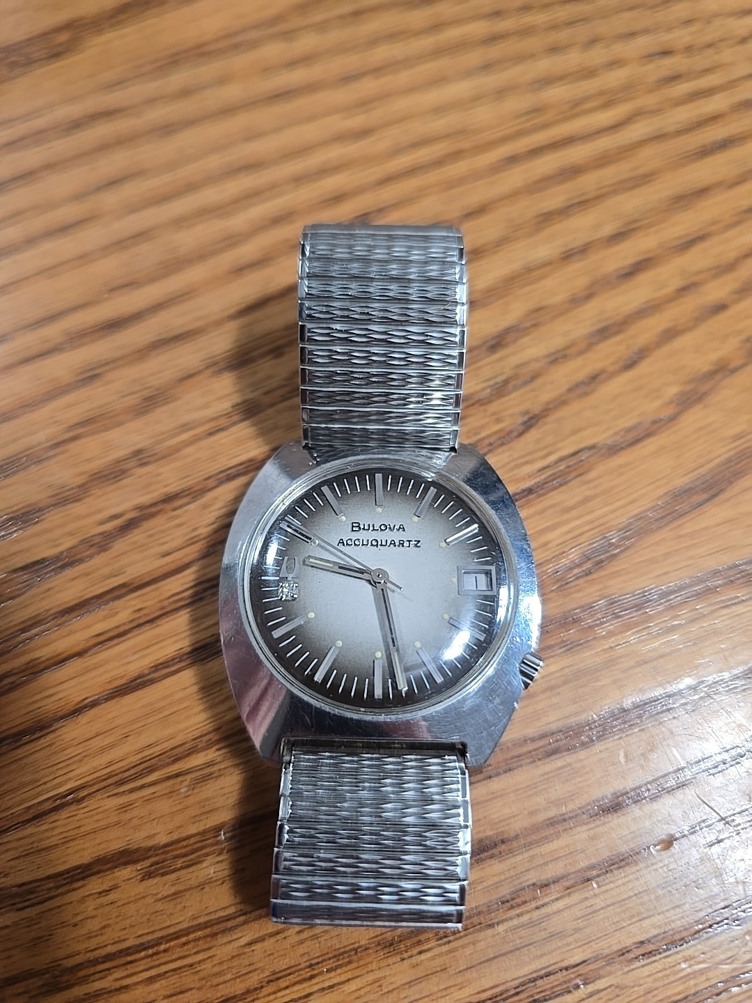 Vintage 1973 Bulova Accuquartz Tuning Fork Diamond Sunburst Dial Needs Bat
