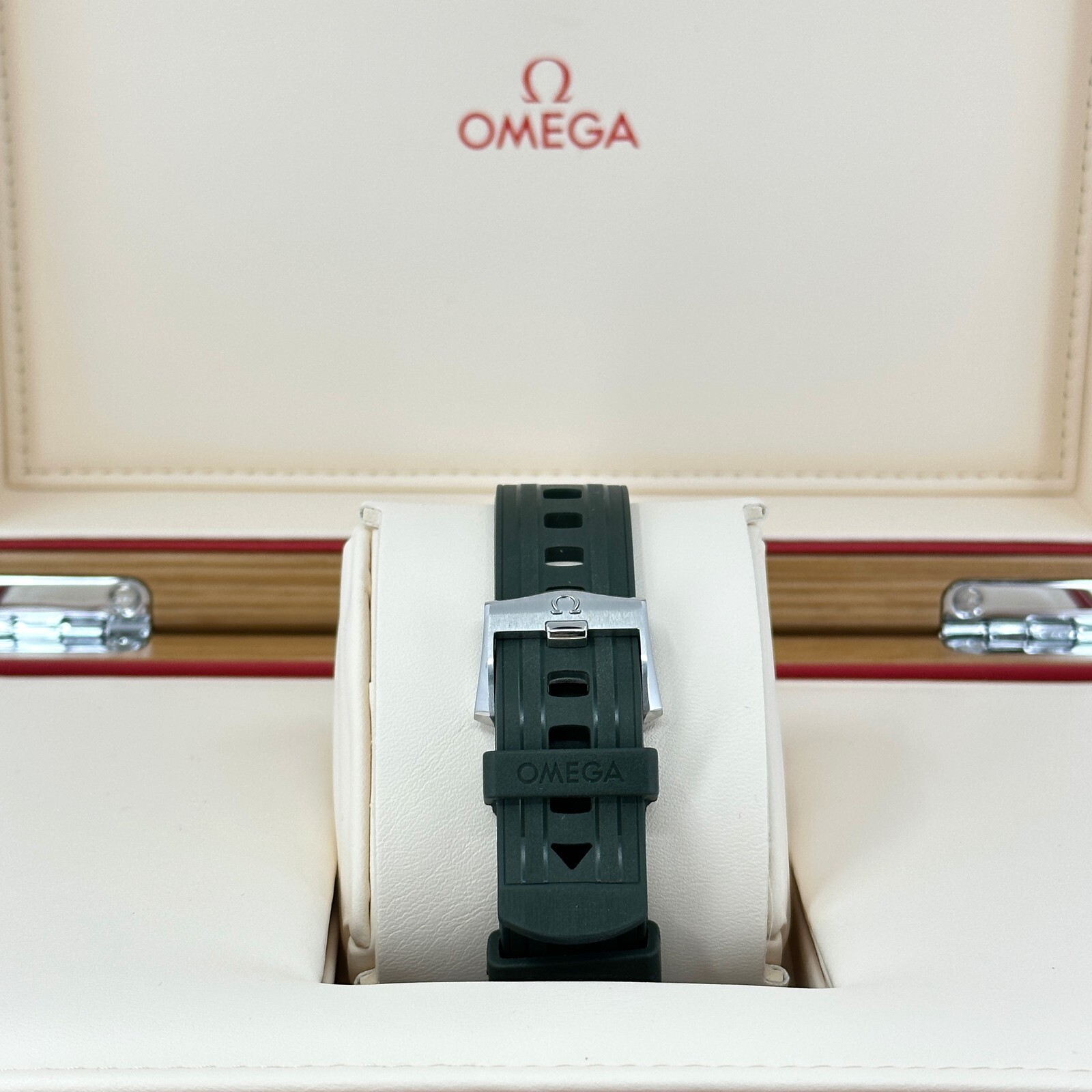 Omega Seamaster Diver 300, Green Dial, 210.32.42.20.10.001, Unworn Complete 2023