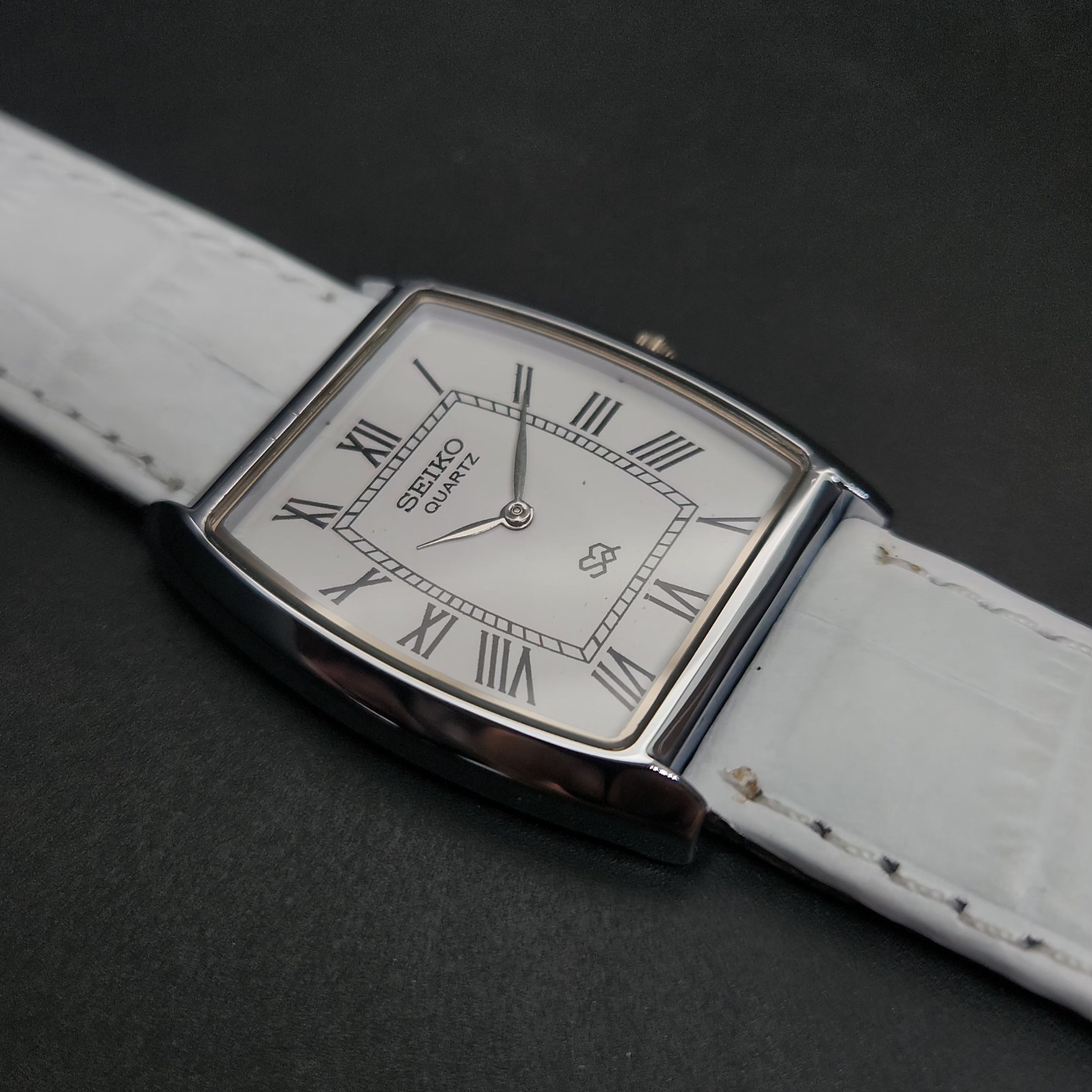 Vintage Seiko Slim Quartz Men’s Wrist Watch – Comes With New Battery New Band