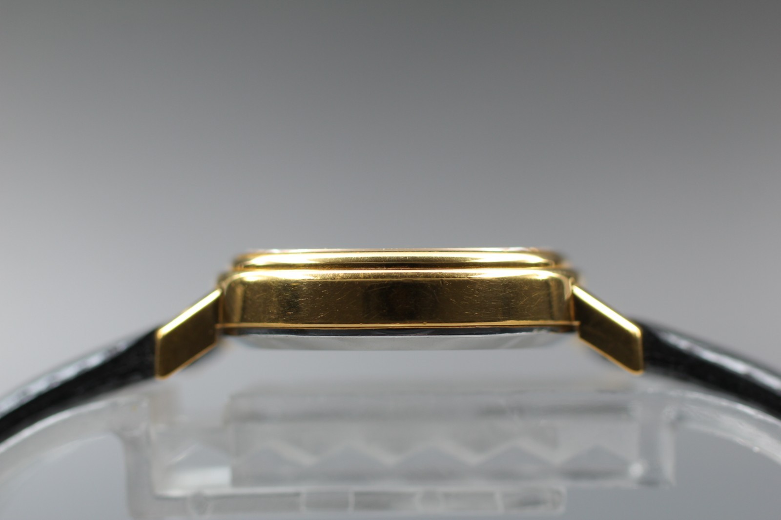 NEAR MINT Vintage OMEGA De Ville Cal.625 Manual Winding Roman Gold Women’s Watch