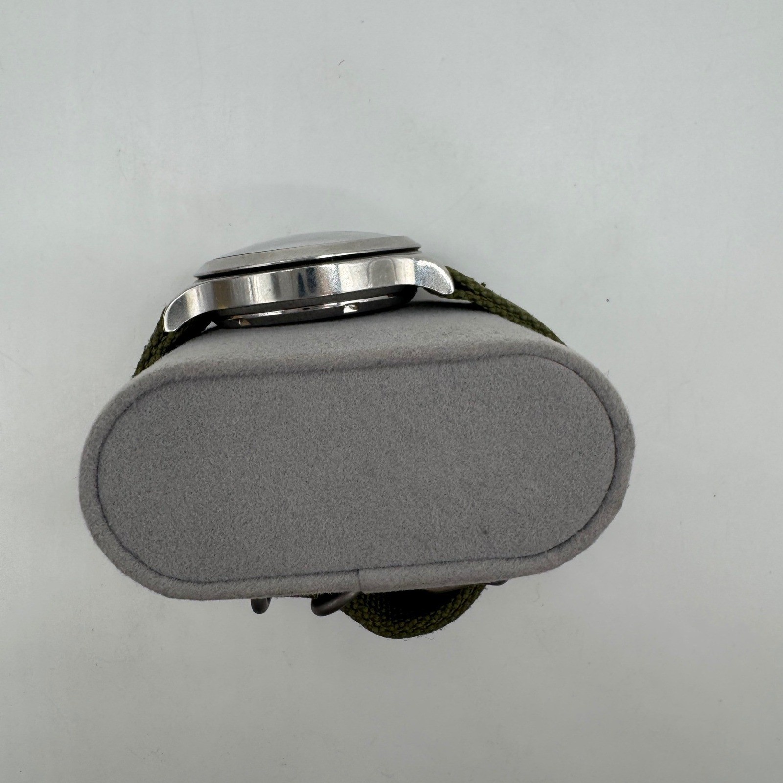 Seiko 5 Automatic SNK805 Green Dial Military Field Watch 7S26-02J0 21 Jewels