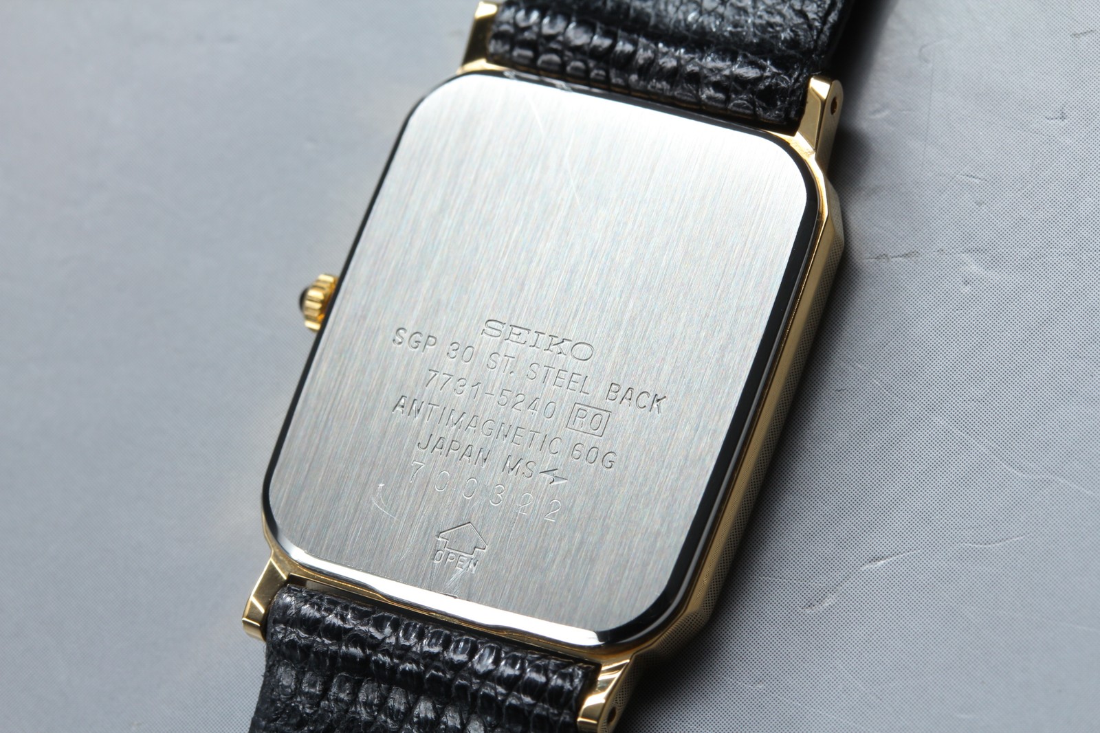 [Near MINT] Seiko Dolce 7731-5240 23mm SGP30 Gold Dial Qz Rectangle Men’s Watch