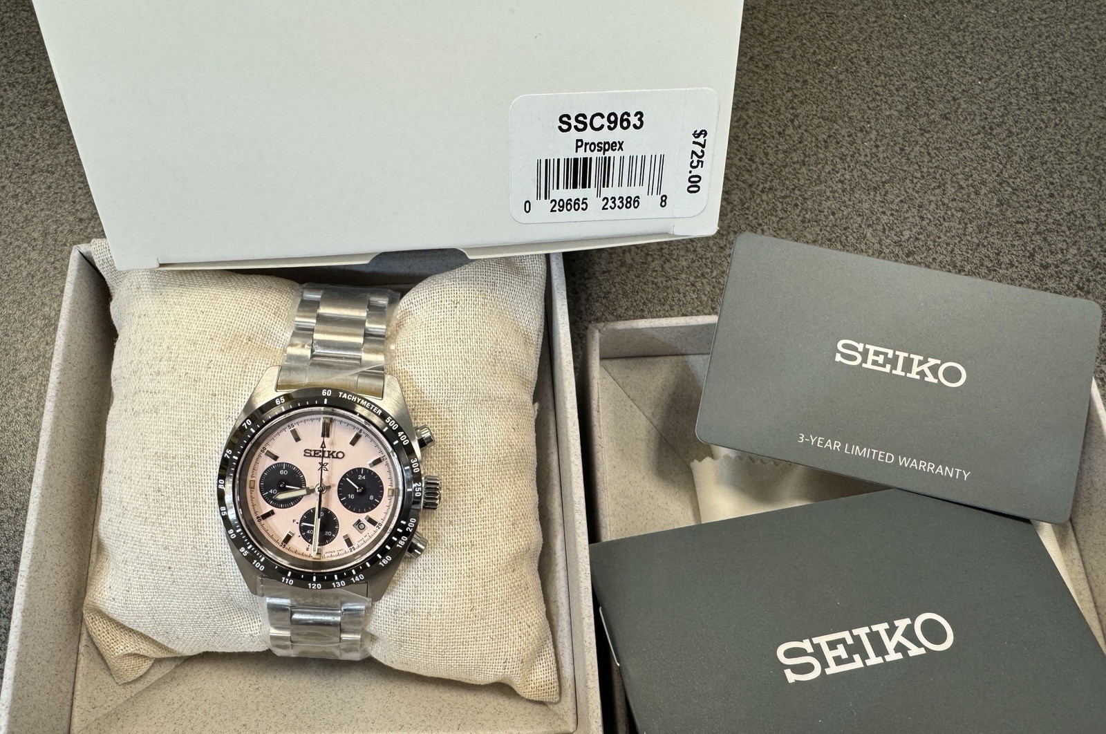Seiko Prospex Solar Chronograph Men’s 39mm Pink Dial Watch SSC963 Made In Japan