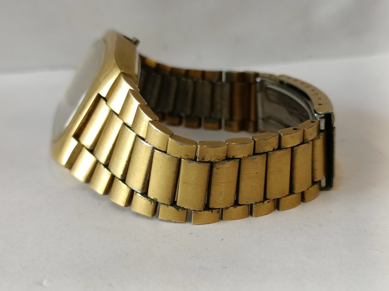 NOT WORKING REPAIR SPARE FOR PARTS BULOVA ACCUTRON QUARTZ SWISS MEN’S